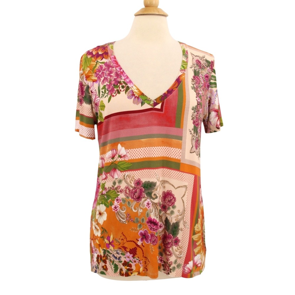 Johnny Was Romantic Favorite V-Neck Tee Size‎ M Colorful Floral Short Sleeve